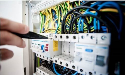 中國計(jì)算機(jī)軟硬件在中東歐市場崛起 經(jīng)貿(mào)論壇中的亮眼表現(xiàn)